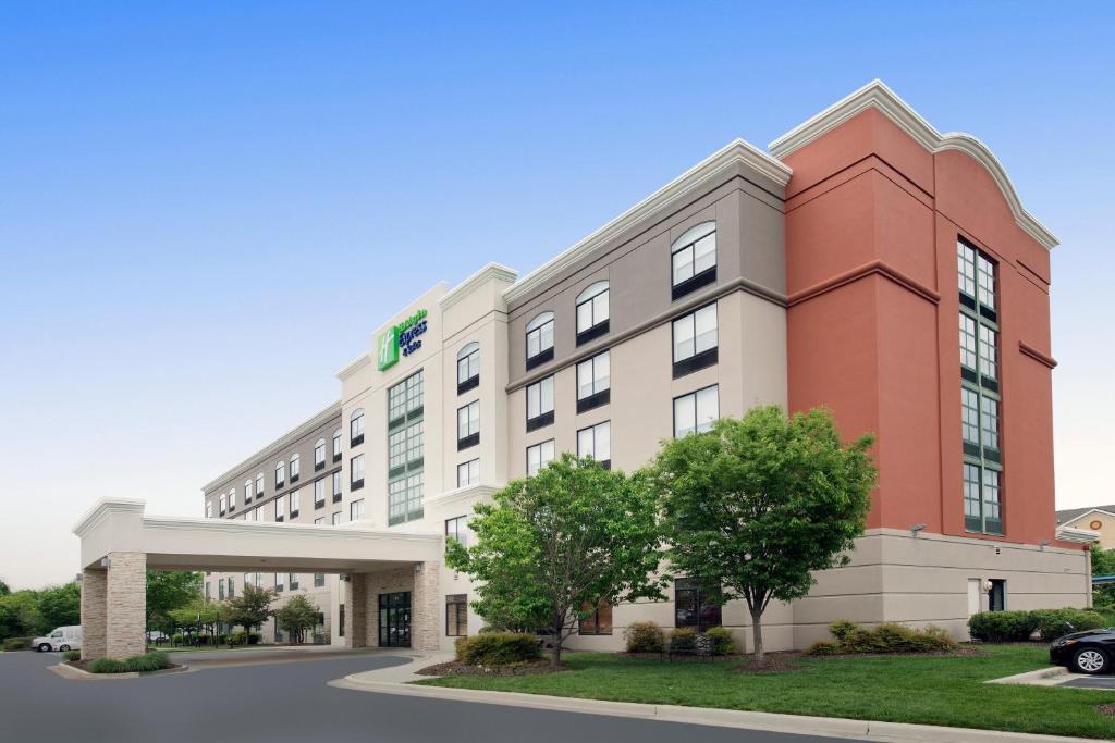 Holiday Inn Express & Suites Baltimore - BWI Airport North by IHG photo 2
