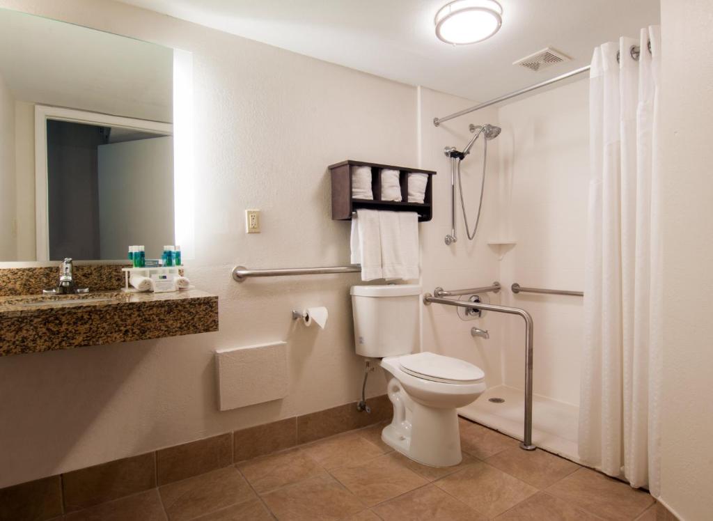 Holiday Inn Express & Suites Nashville-I-40 & I-24(Spence Lane) by IHG photo 3