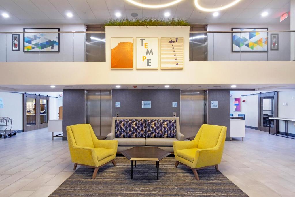 Holiday Inn Express & Suites Phoenix - Tempe by IHG, photo 1