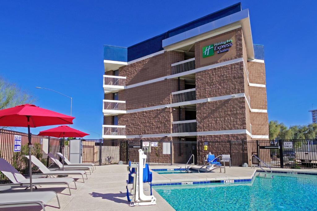 Holiday Inn Express & Suites Phoenix - Tempe by IHG photo 4