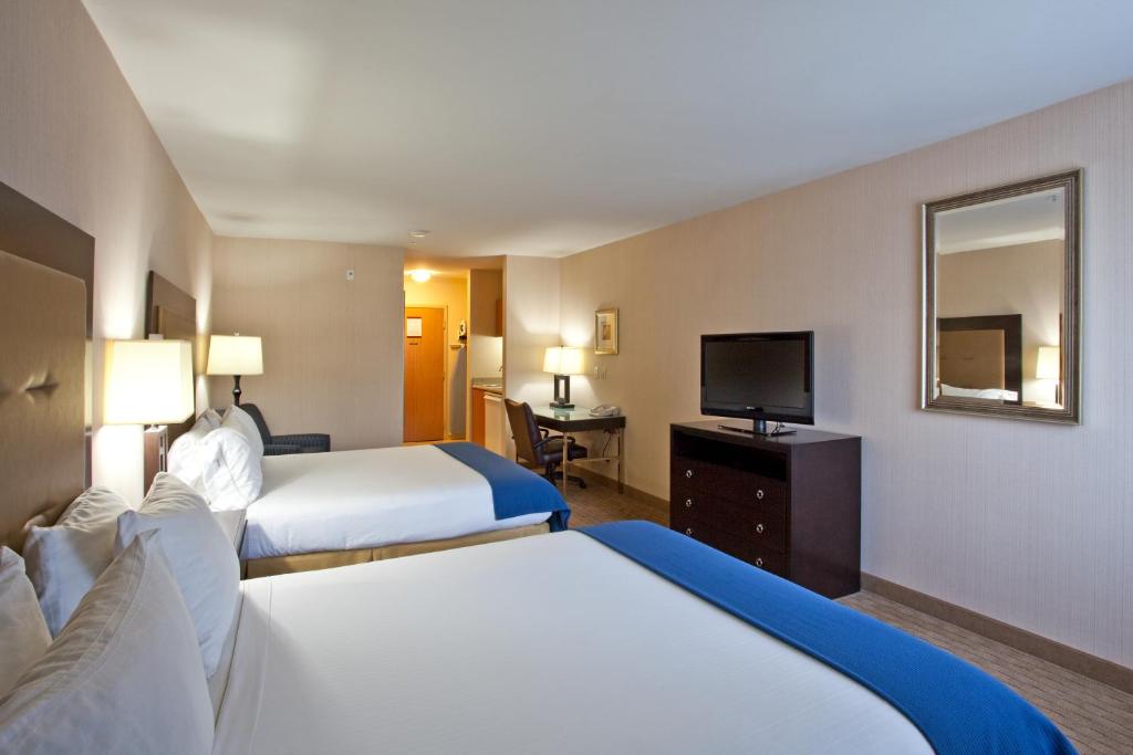 Holiday Inn Express & Suites Seattle-Sea-Tac Airport by IHG photo 2