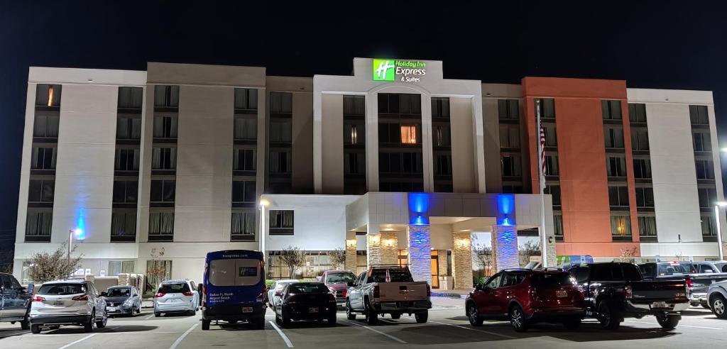 Holiday Inn Express Hotel & Suites Dallas Fort Worth Airport South by IHG photo 3