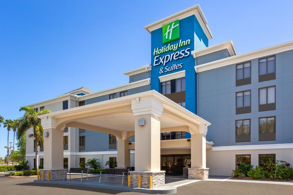 Holiday Inn Express Hotel & Suites Tampa-Rocky Point Island by IHG, photo 1