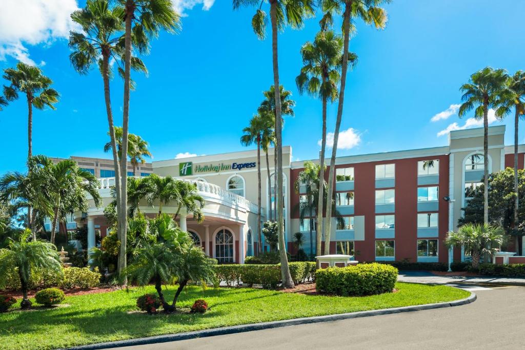 Holiday Inn Express Miami Airport Doral Area by IHG, photo 1
