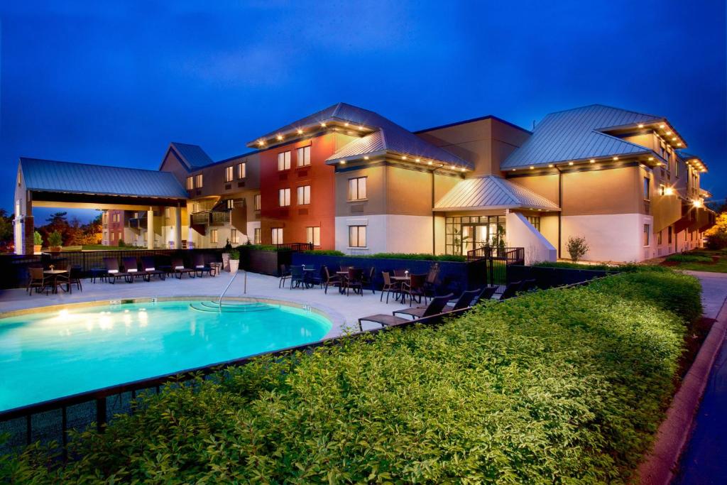 Holiday Inn Express Nashville Airport by IHG, photo 1