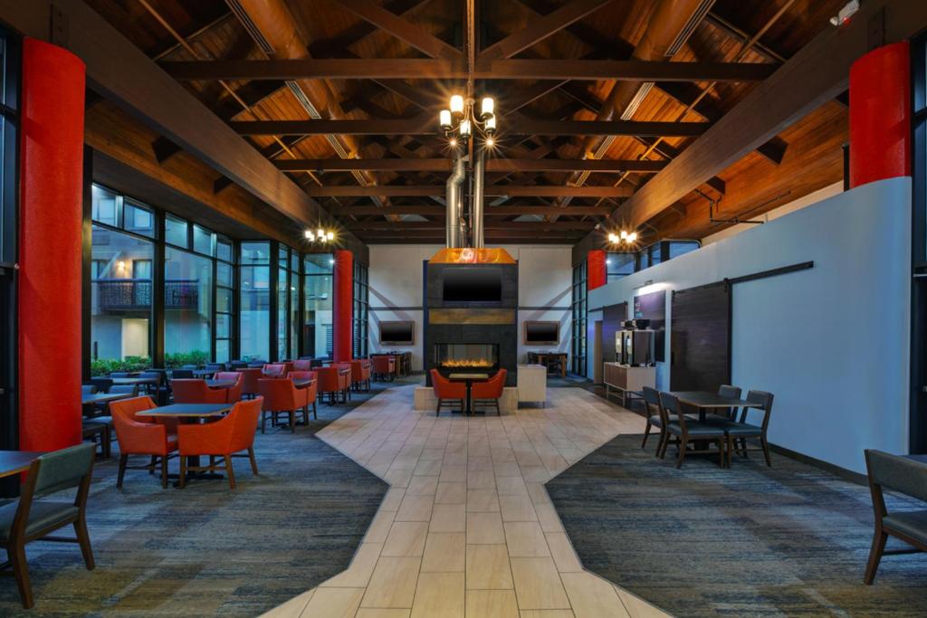Holiday Inn Express Nashville Airport by IHG photo 4