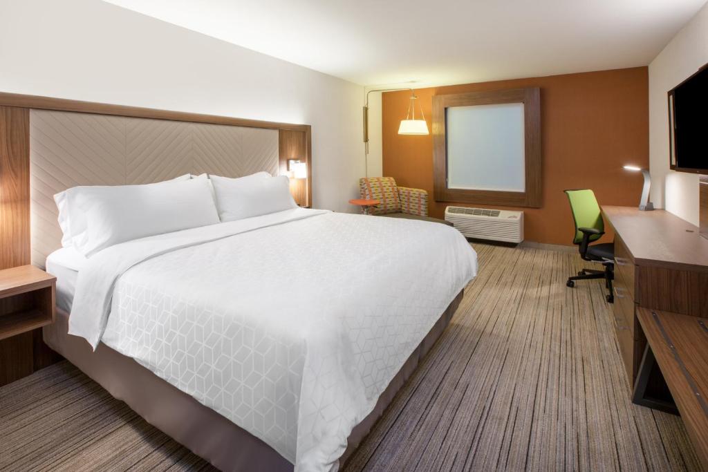 Holiday Inn Express - Newark Airport - Elizabeth by IHG photo 2