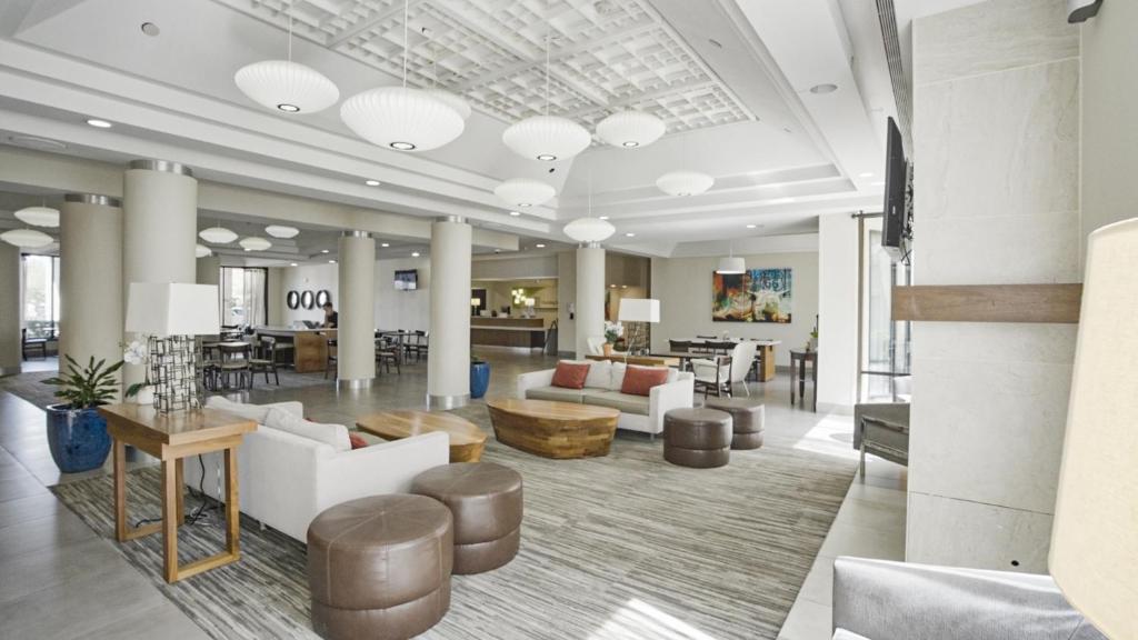 Holiday Inn Irving Las Colinas by IHG, photo 1