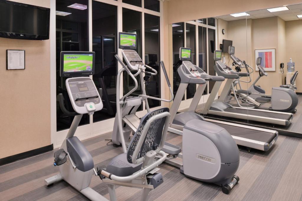 Holiday Inn Kansas City Airport by IHG, photo 1