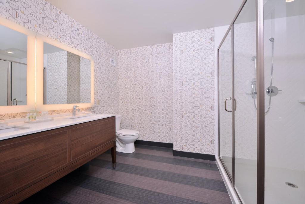 Holiday Inn Kansas City Airport by IHG photo 3