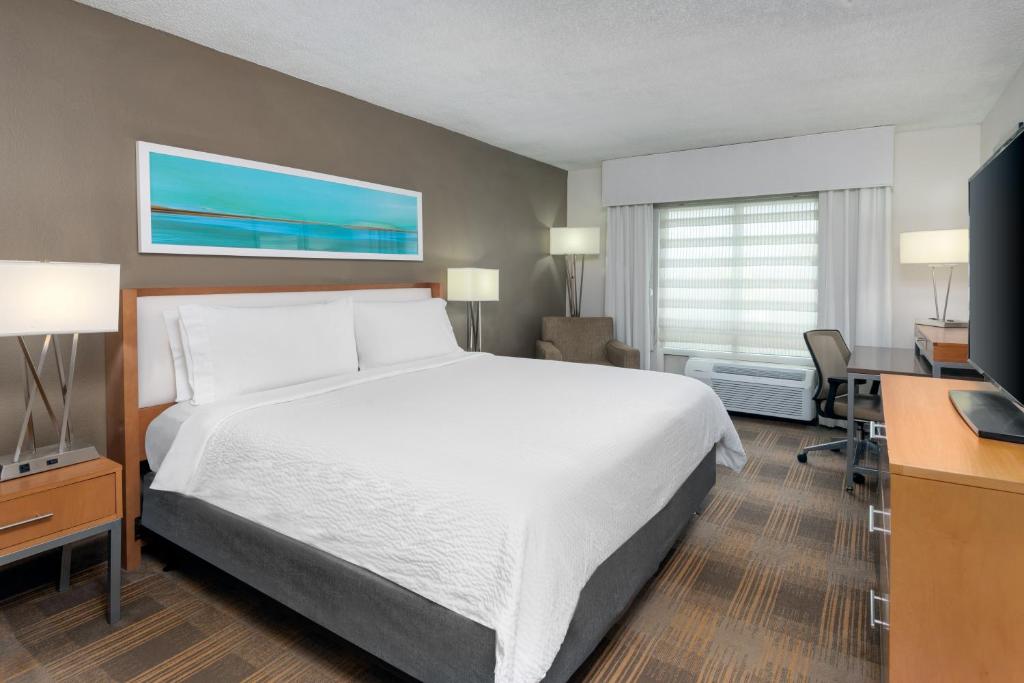 Holiday Inn Miami-Doral Area by IHG photo 2