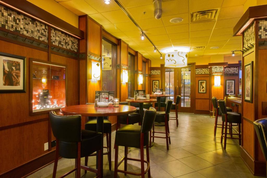 Holiday Inn O'Hare Area by IHG photo 3