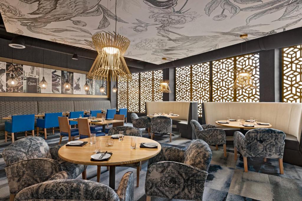 Holiday Inn Philadelphia Arpt-Stadium Area by IHG photo 3