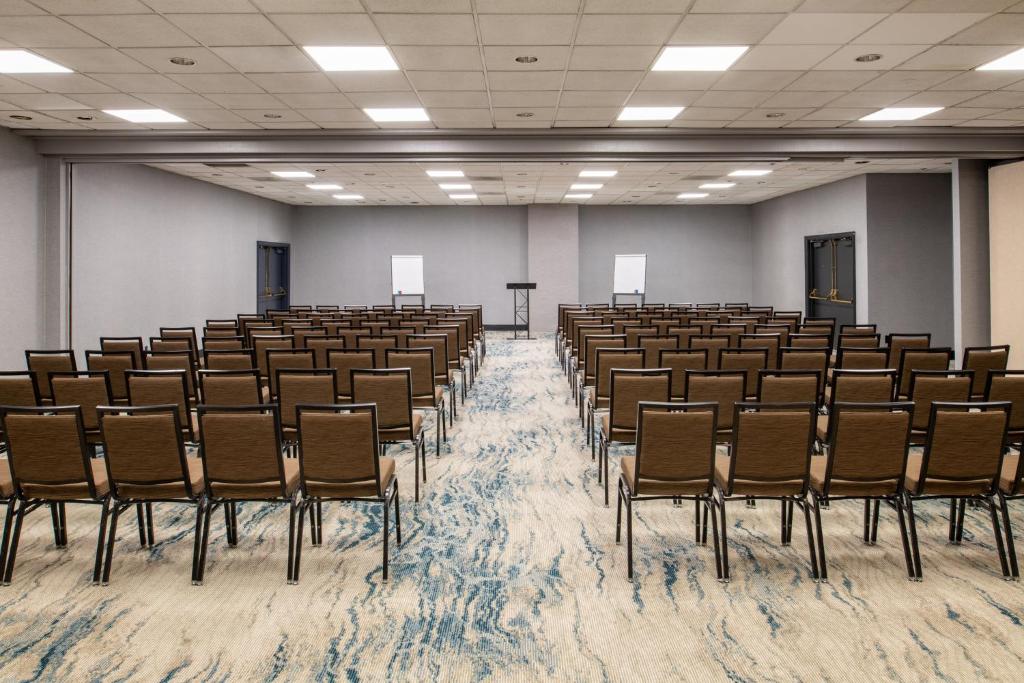 Holiday Inn Portland - Columbia Riverfront by IHG, photo 1