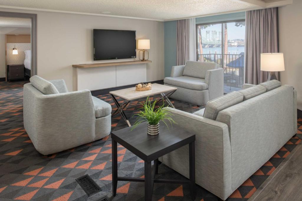 Holiday Inn Portland - Columbia Riverfront by IHG photo 3