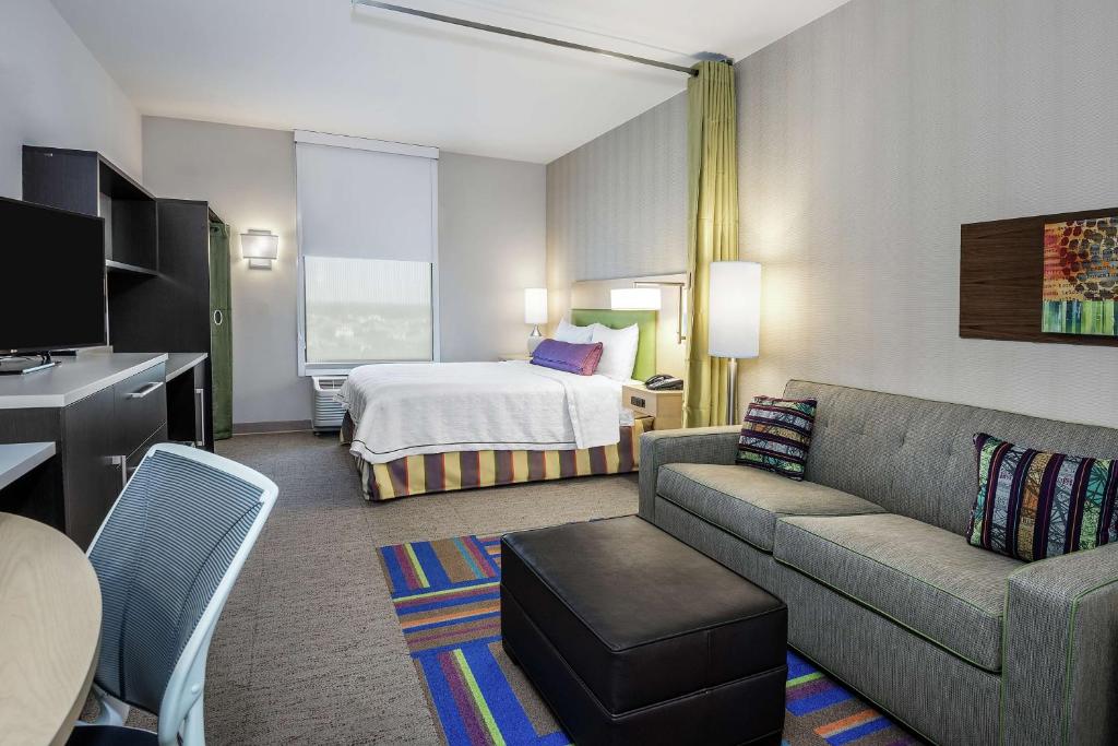 Home2 Suites By Hilton Austin Airport photo 2
