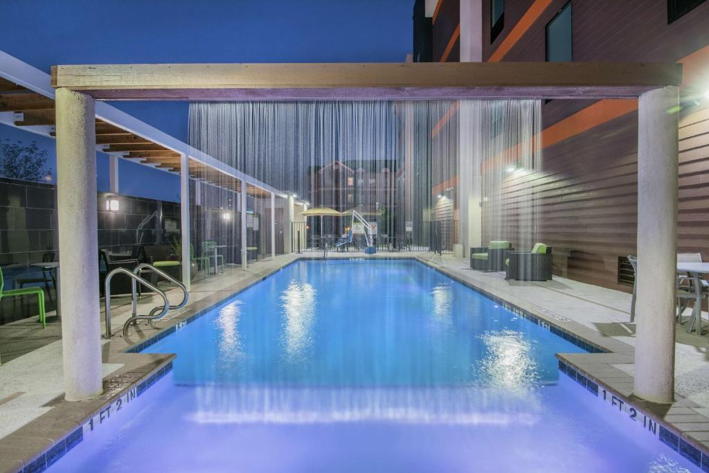 Home2 Suites By Hilton Austin Airport photo 4
