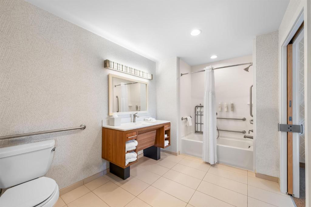 Home2 Suites by Hilton Charlotte Airport photo 3