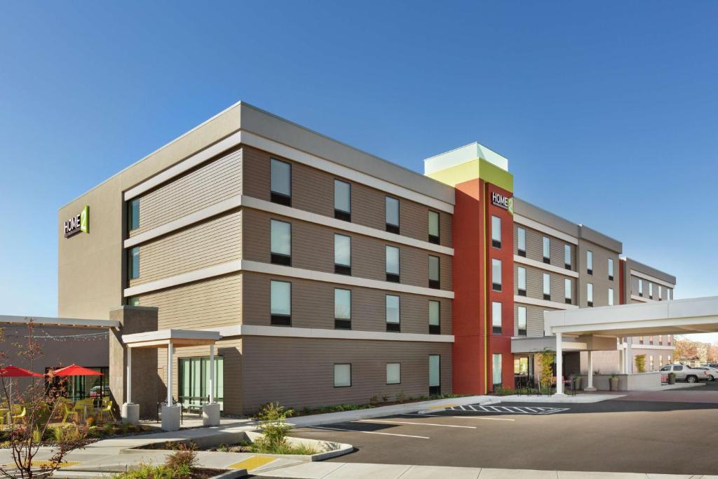 Home2 Suites By Hilton Portland Airport, photo 1