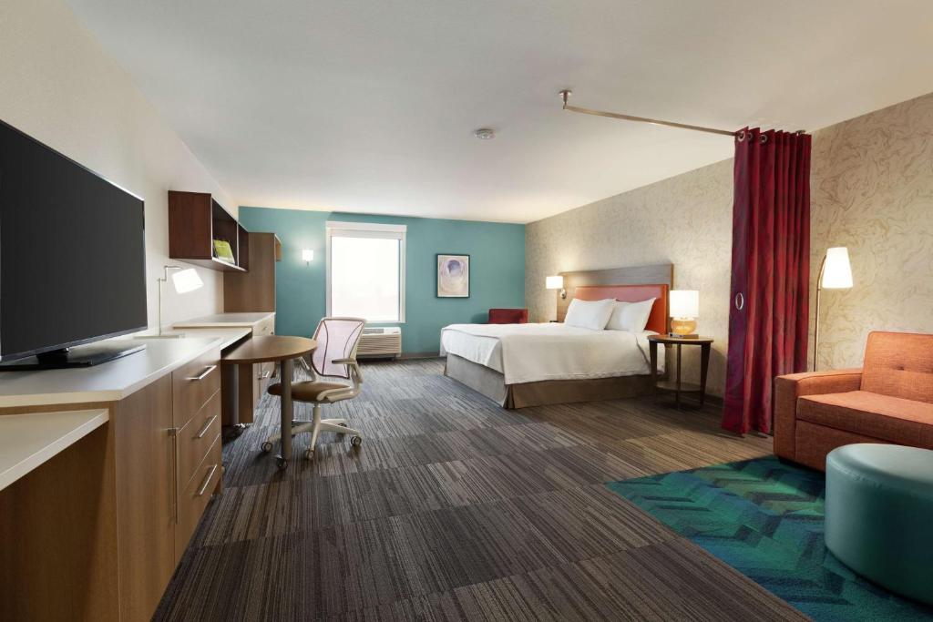 Home2 Suites By Hilton Portland Airport photo 2