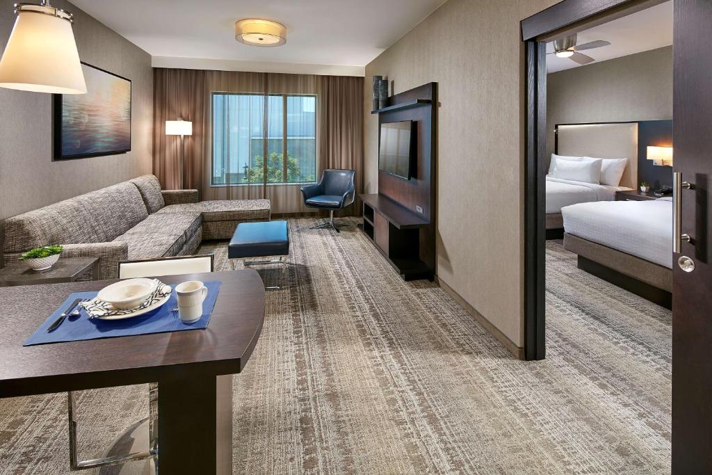 Homewood Suites by Hilton San Diego Downtown/Bayside photo 2