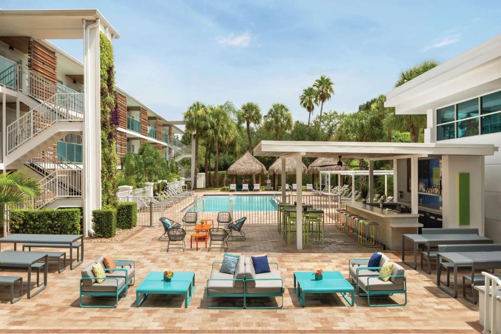 Hotel Alba Tampa, Tapestry Collection By Hilton photo 2
