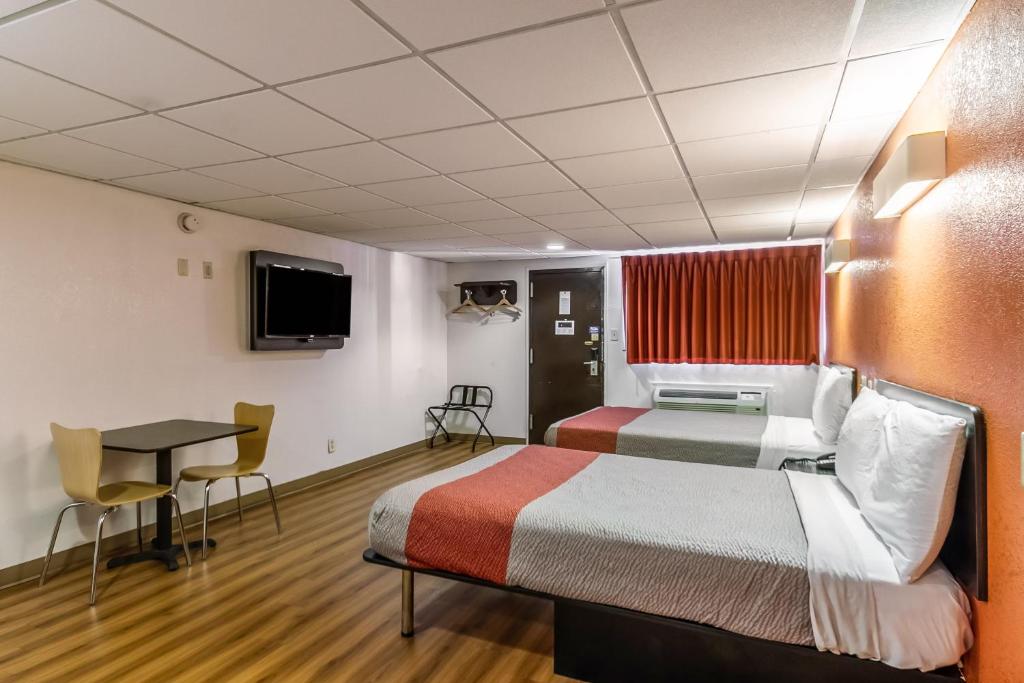 Hotel Elizabeth Near Newark Liberty International Airport New Jersey photo 2