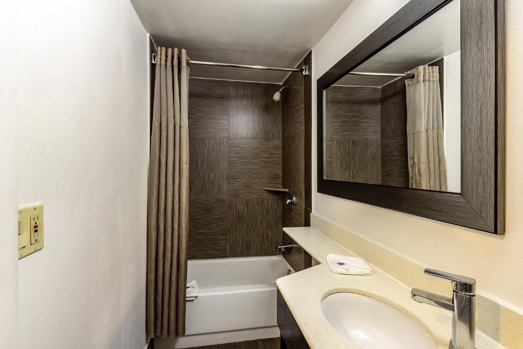 Hotel Elizabeth Near Newark Liberty International Airport New Jersey photo 3