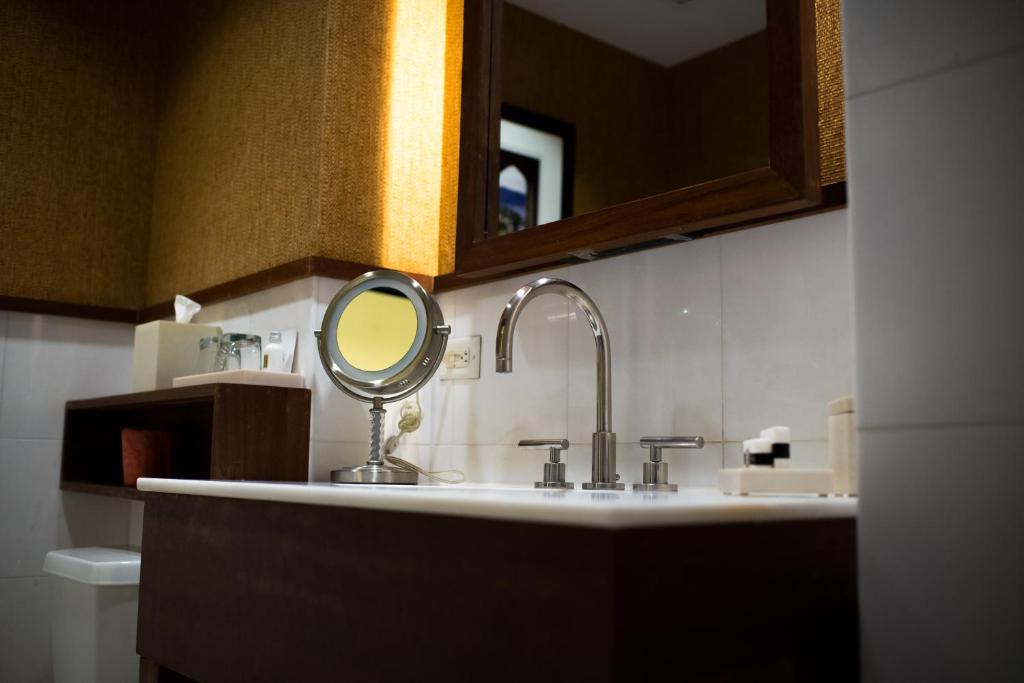Hotel Valencia Santana Row photo 3