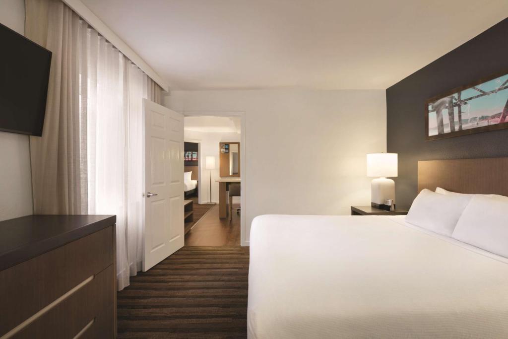 Hyatt House Miami Airport photo 2