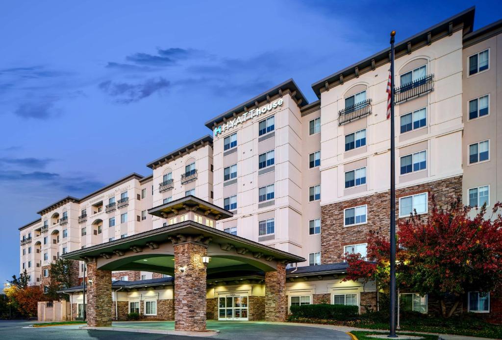 Hyatt House Sterling/Dulles Airport North, photo 1