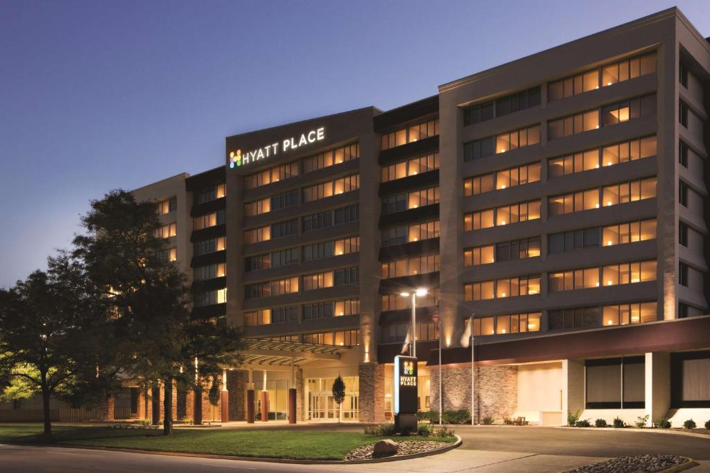 Hyatt Place Chicago O'Hare Airport photo 4