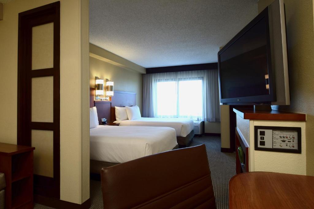 Hyatt Place Dallas Las Colinas photo 2
