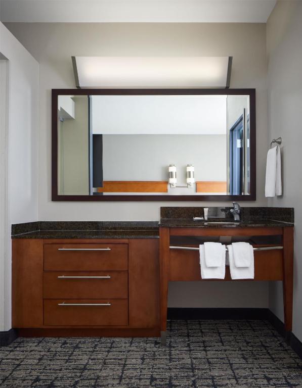 Hyatt Place Salt Lake City Downtown / The Gateway photo 3