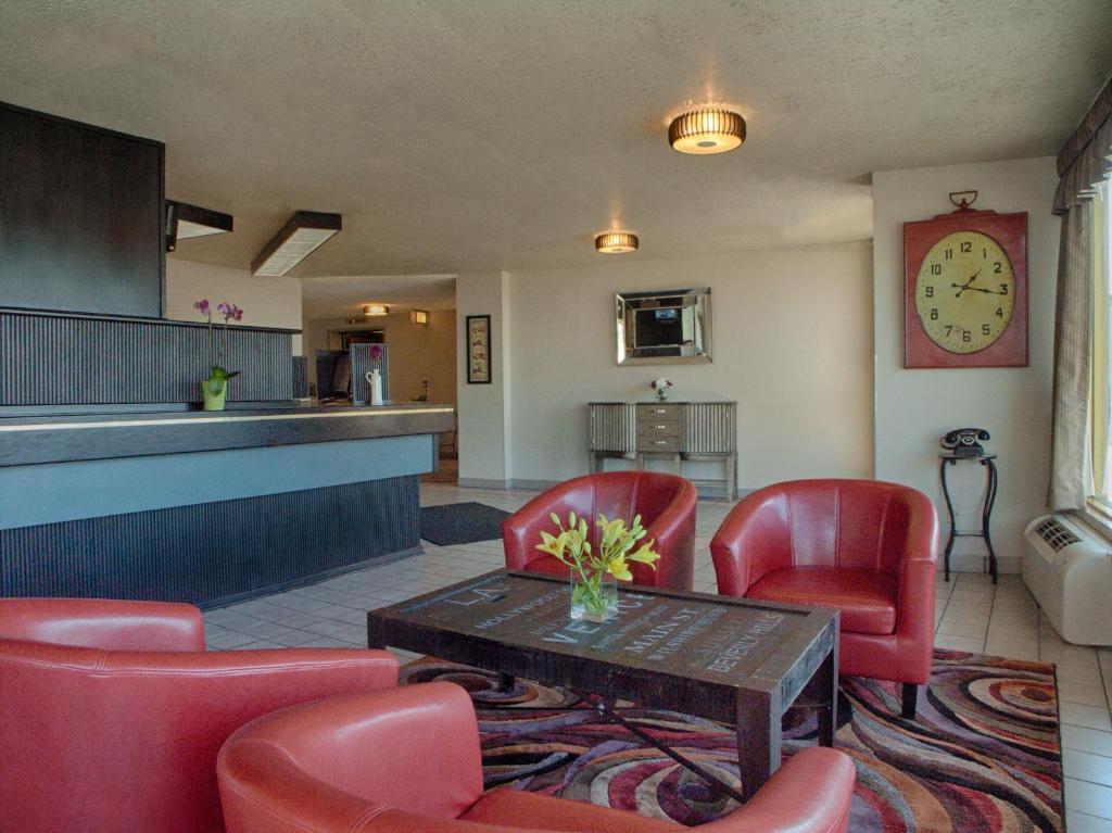 Inn at the Convention Center photo 4