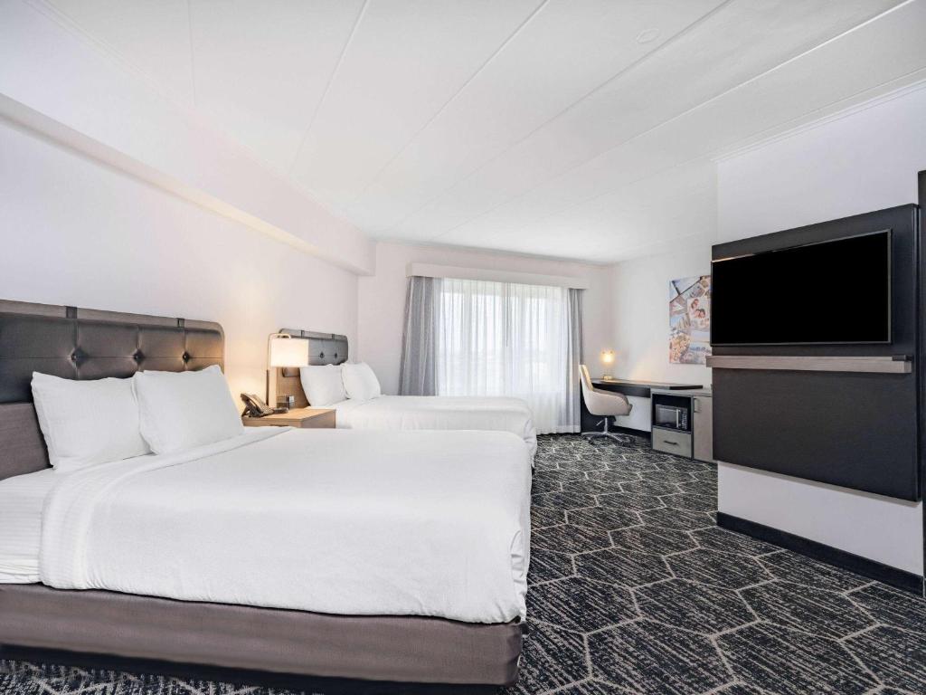 La Quinta by Wyndham Chicago O'Hare Airport photo 2