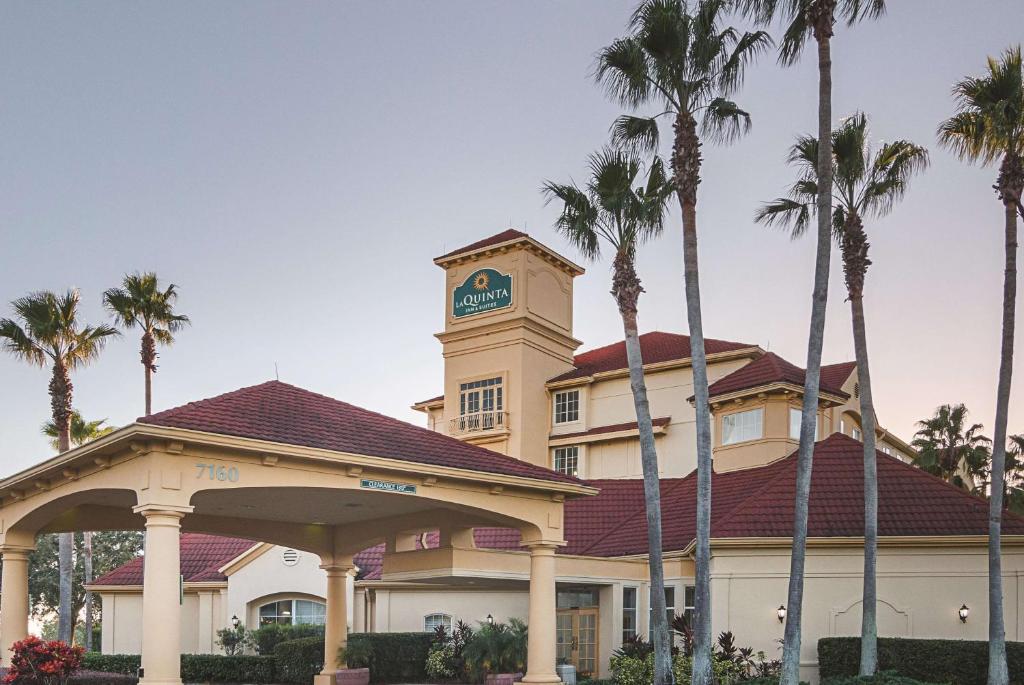 La Quinta by Wyndham Orlando Airport - On Property Food Trucks & Free Airport Shuttle! photo 2