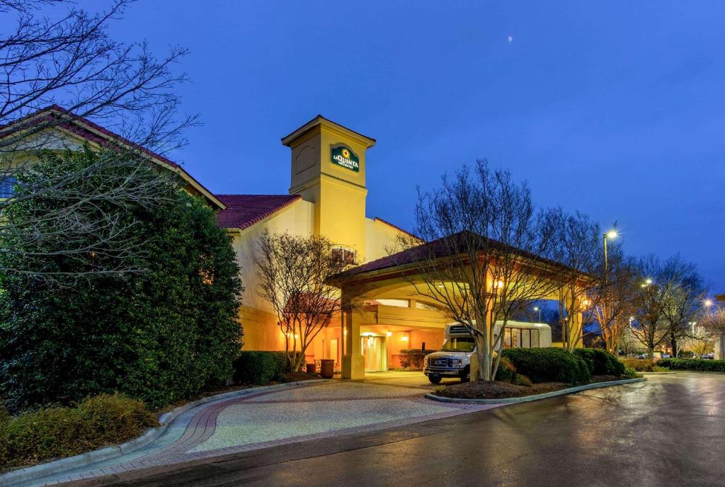 La Quinta by Wyndham Raleigh Durham Intl AP photo 4