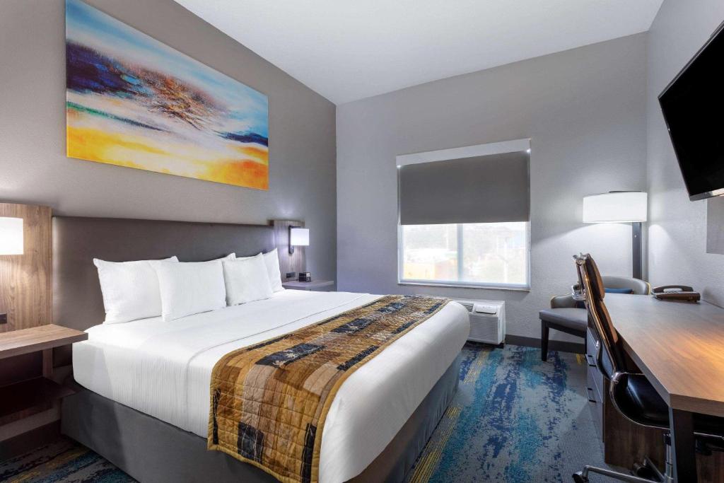 La Quinta by Wyndham Tampa Central photo 2