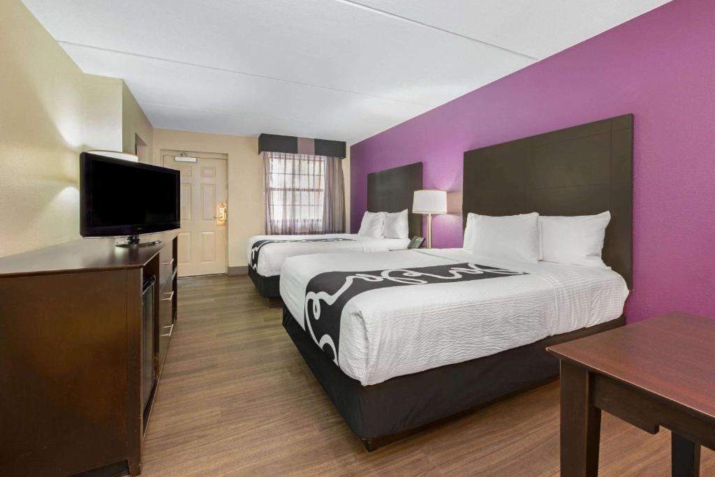 La Quinta Inn by Wyndham Miami Airport North photo 4