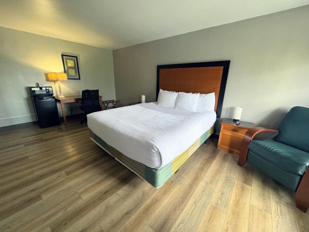 La Quinta Inn Tampa Airport Stadium Westshore photo 3