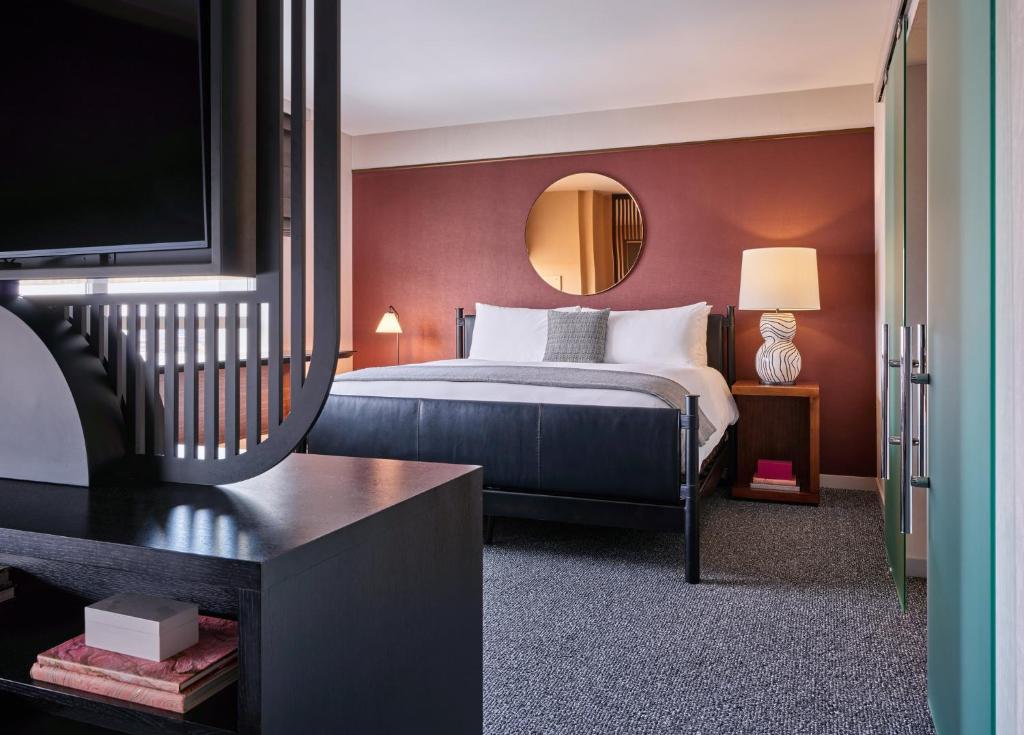Loews Chicago O'Hare Hotel photo 2