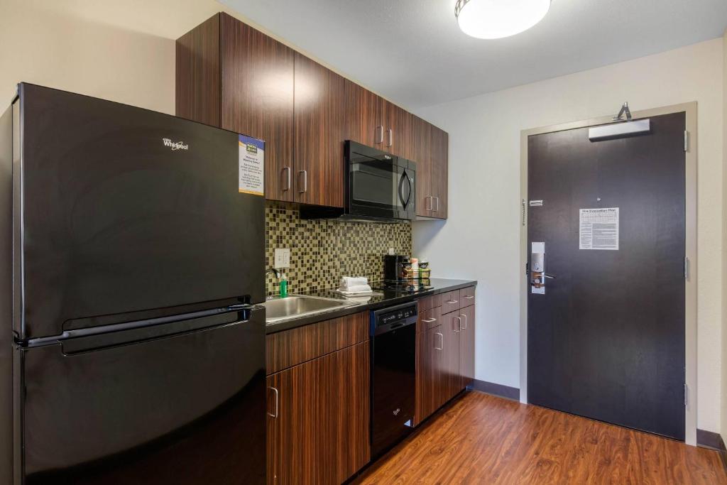 MainStay Suites St Louis Airport, photo 1