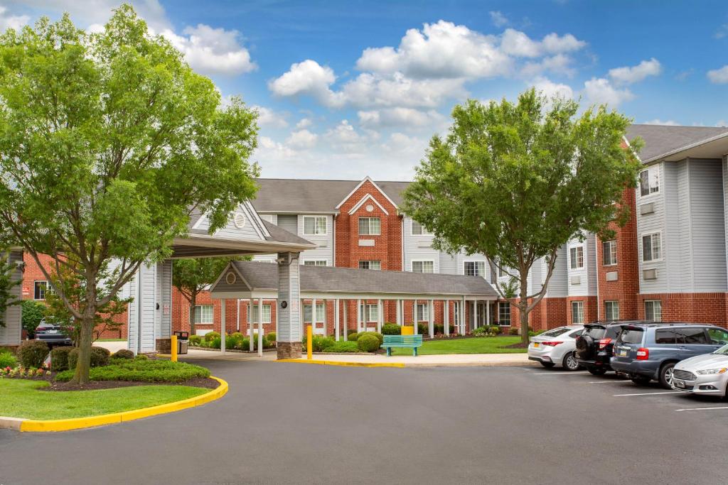 Microtel Inn & Suites by Wyndham Philadelphia Airport, photo 1