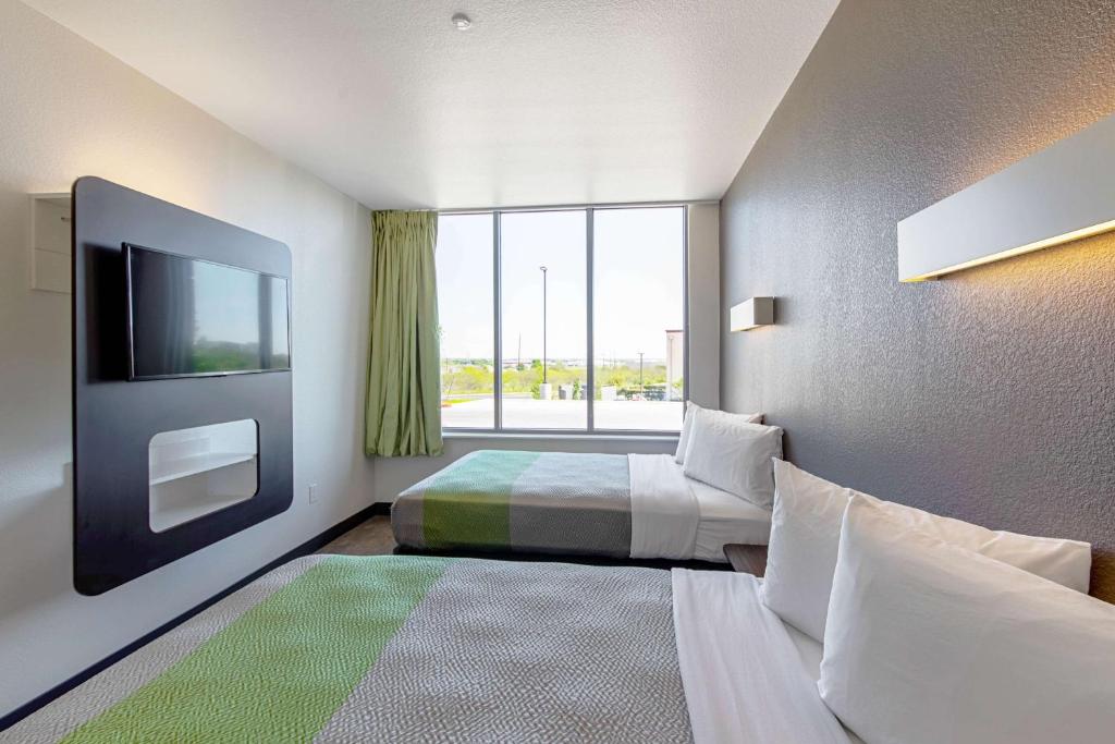Motel 6 Austin Airport photo 2