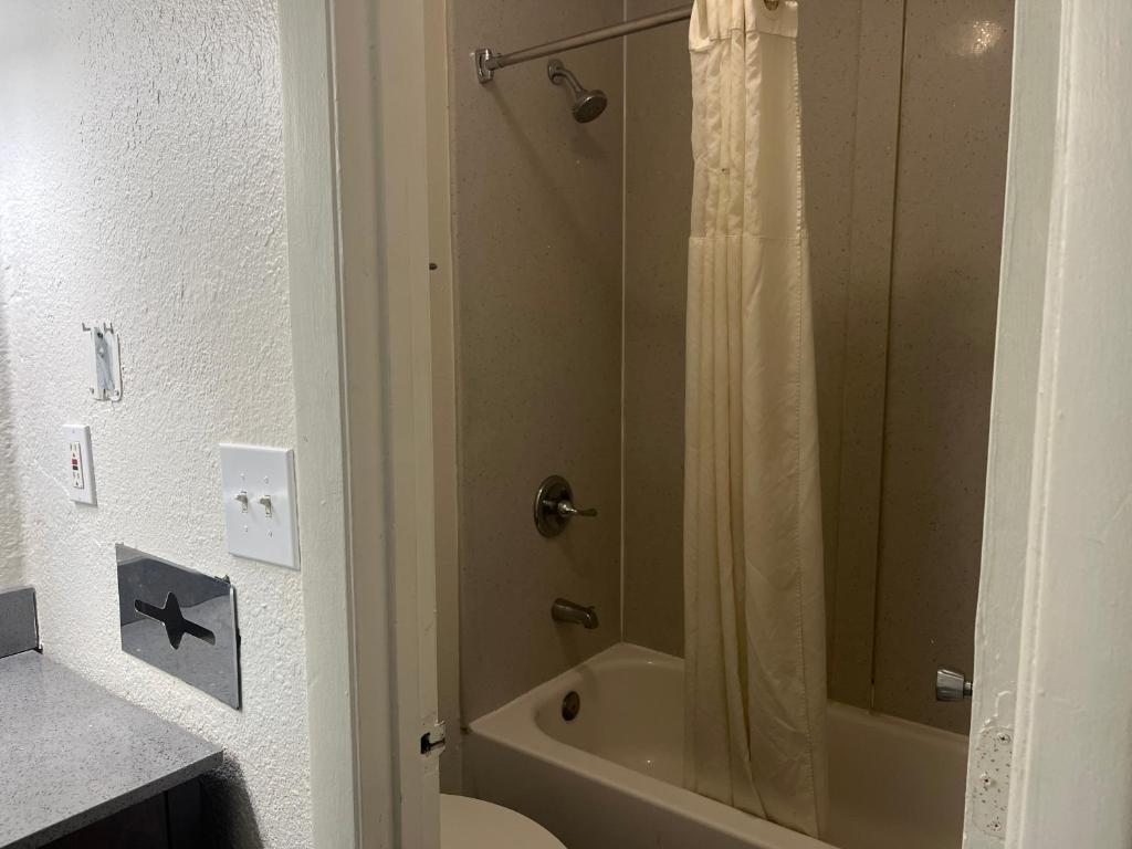 Motel 6 Charlotte, NC – Airport South photo 3