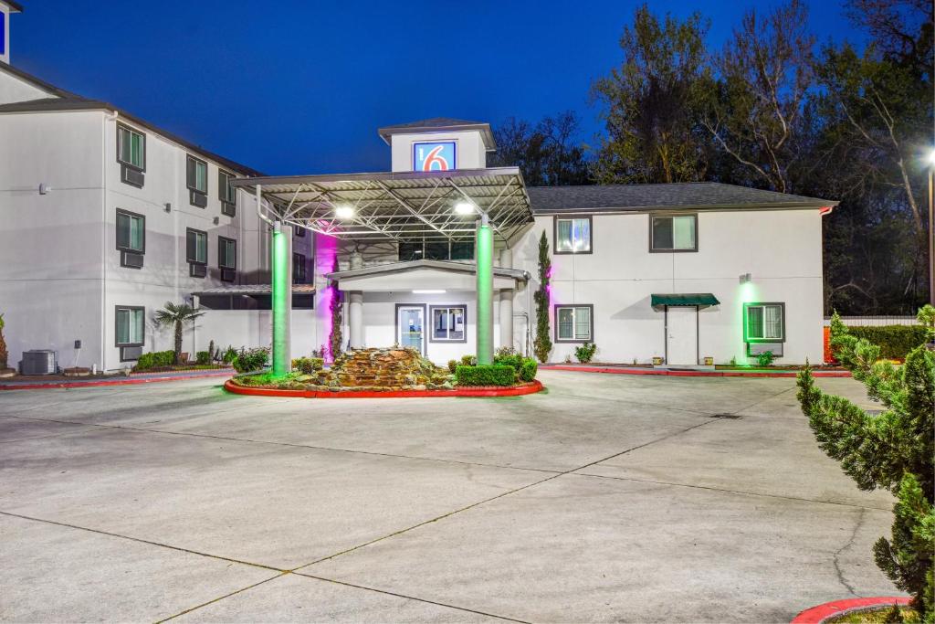 Motel 6 Humble, TX - Houston International Airport, photo 1