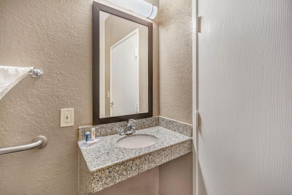 Motel 6 Humble, TX - Houston International Airport photo 3