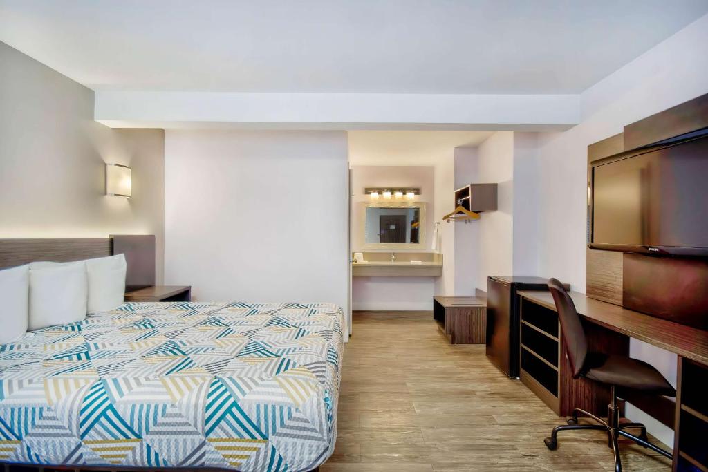 Motel 6-Inglewood, CA photo 2