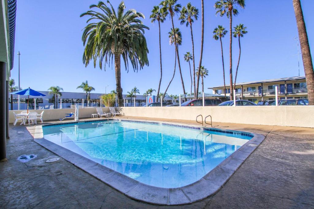 Motel 6 San Diego, CA Airport Harbor photo 4